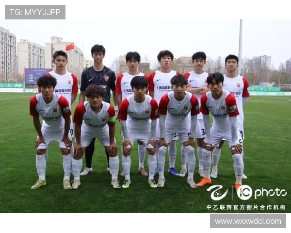 中乙第十轮焦点战上海海港富盛经开队迎战兰州陇原竞技队备受关注